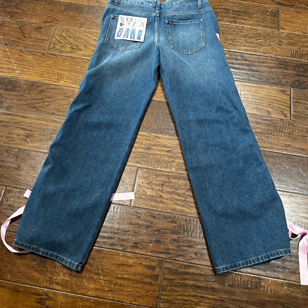 Chic‎ Denim Flare Jeans with Pink Ribbon Details - Picture 3 of 7